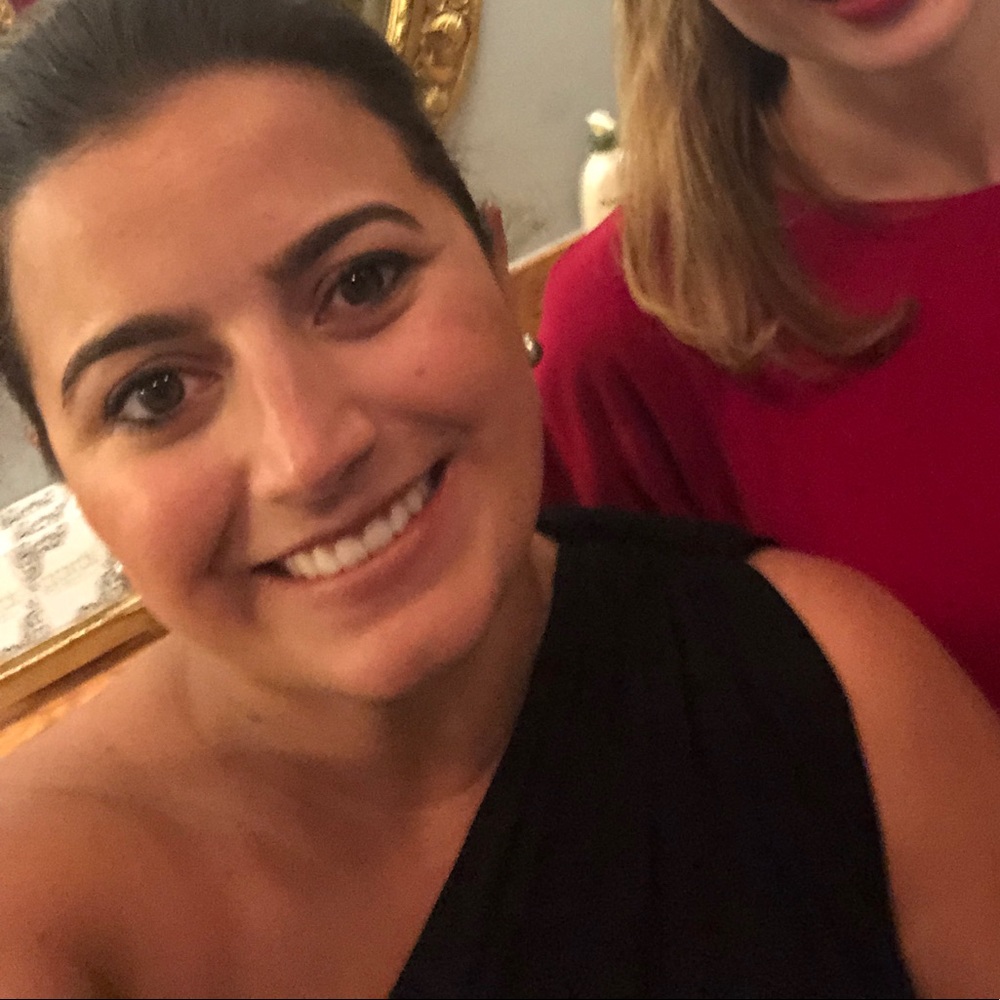 Meet your Posher, Claudine